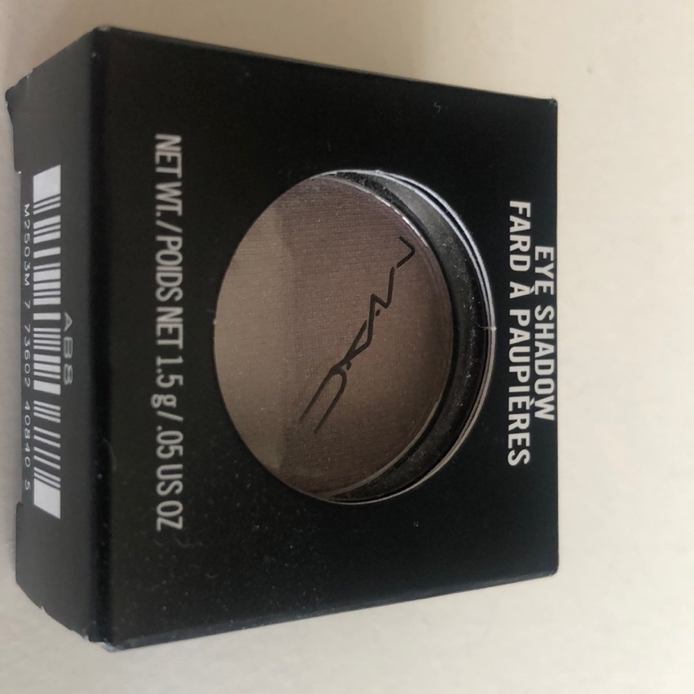 Mac eye shadow